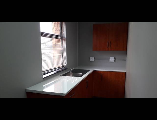 2,694M² CO-WORKING SPACE TO LET IN DIE HOEWES